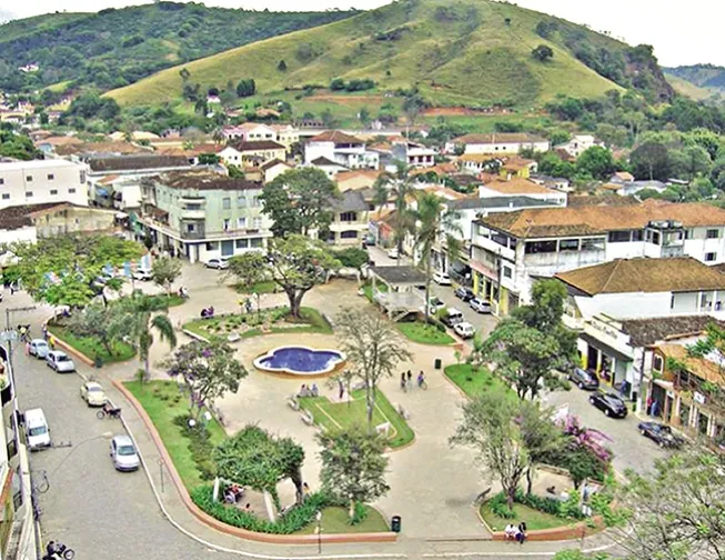 Currículos para Associação Comercial de Catuti MG