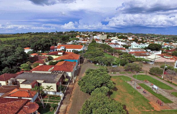 Ferramenta de Currículos para Associação Comercial de Dores do Indaiá MG