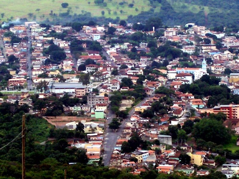 Ferramenta de Currículos para Associação Comercial de Pitangui MG